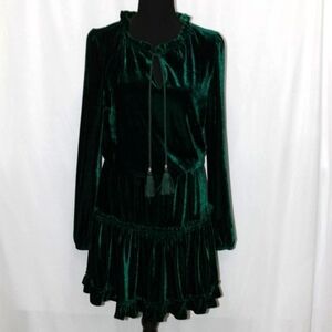Listicle Emerald Green Velvet Midi Dress